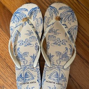 Size 9 Tory Burch flip flops